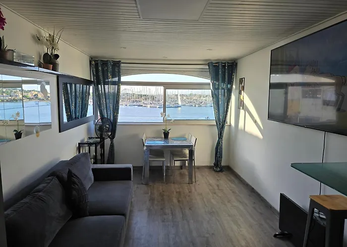 46 Ile Paradise Vue Port アグド